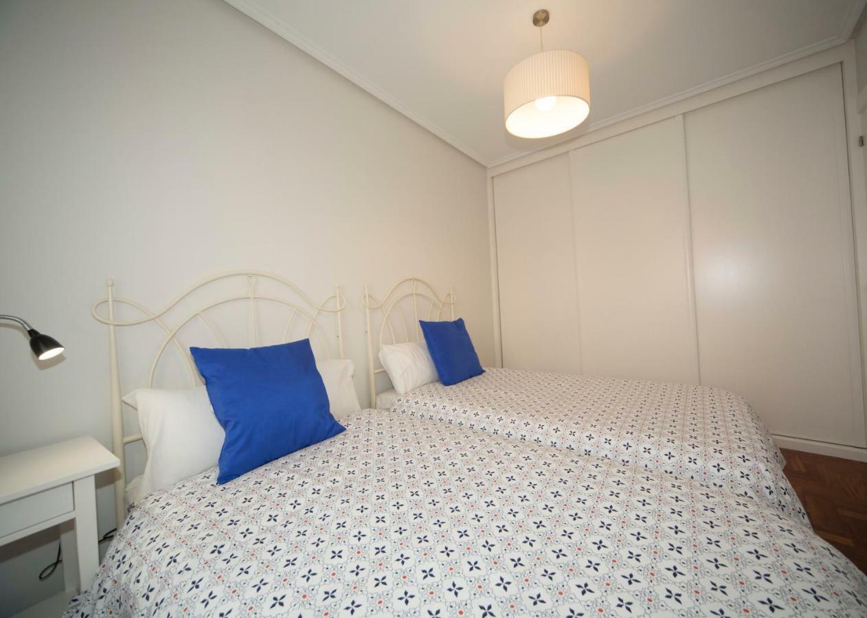 La Casa De Julia Puerto Playa Apartment Лекеитио Екстериор снимка